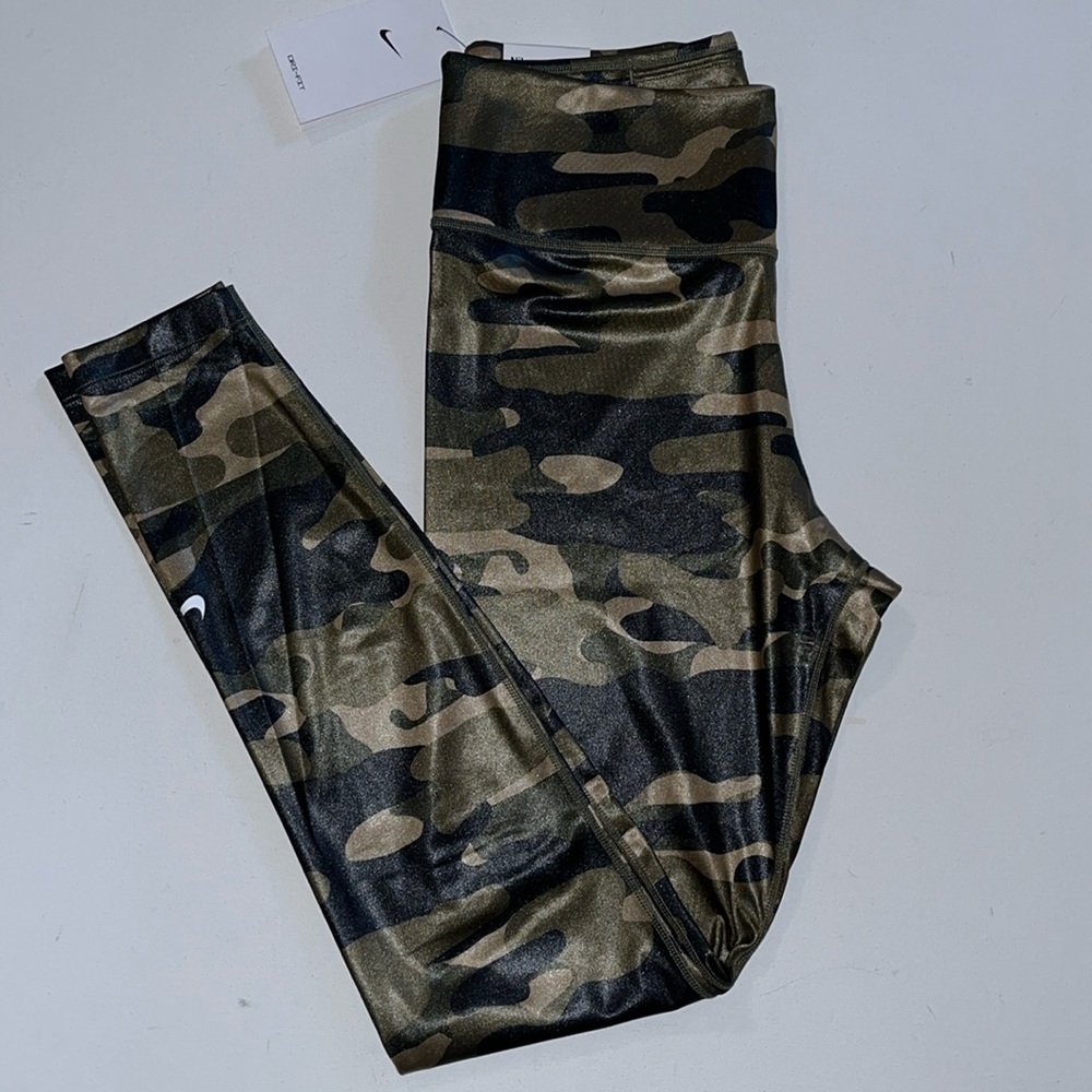 Nike One women’s m mid rise full length camo leggings dri-fit $70